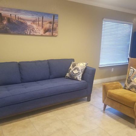 Close To Strip, Very Private, Gated, Huge Floorplan, Wifi, Washer&Dryer Лас-Вегас Экстерьер фото